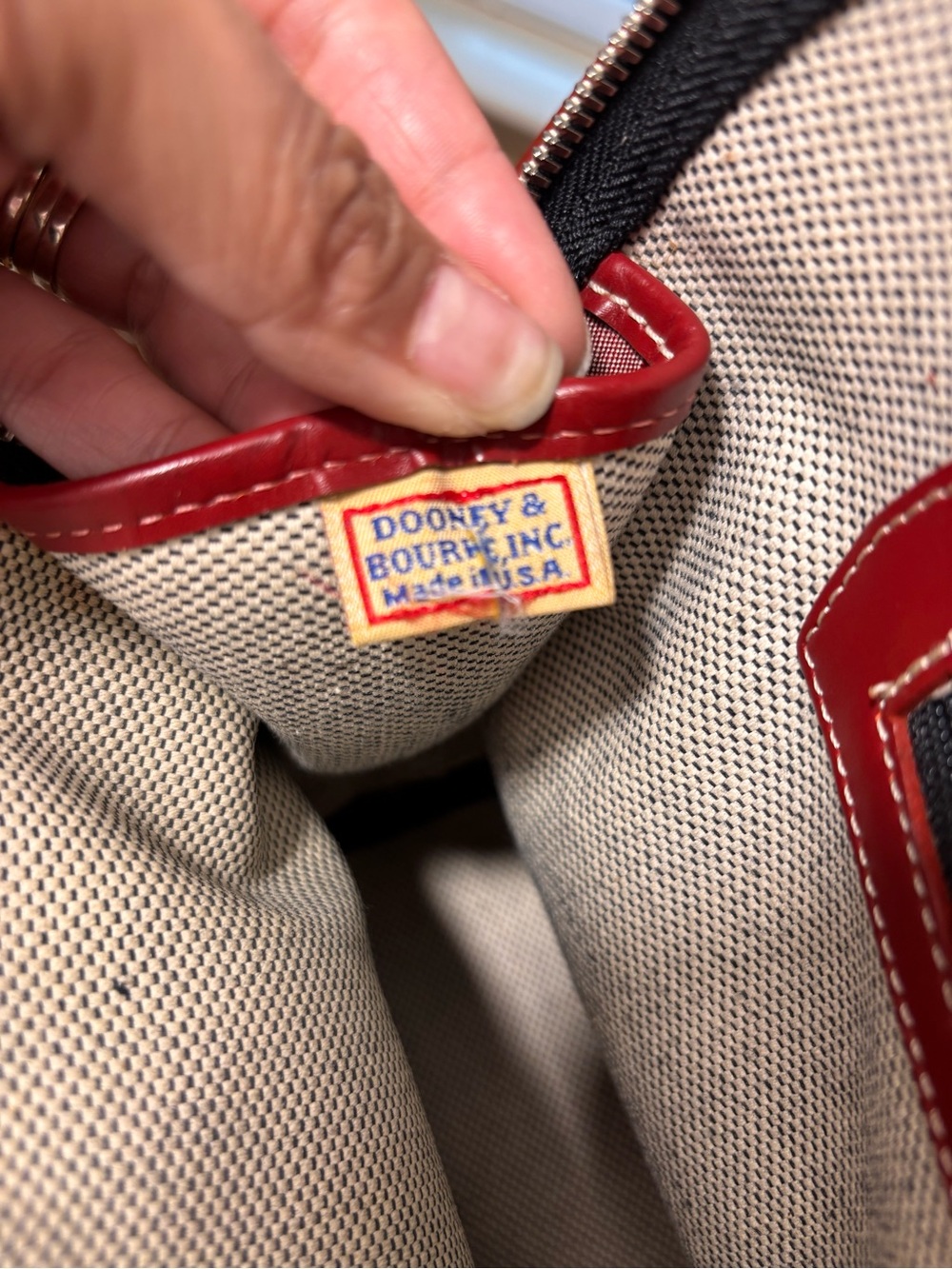 Vintage Signature Red Dome Dooney & Bourke Satchel - Picture 12 of 12